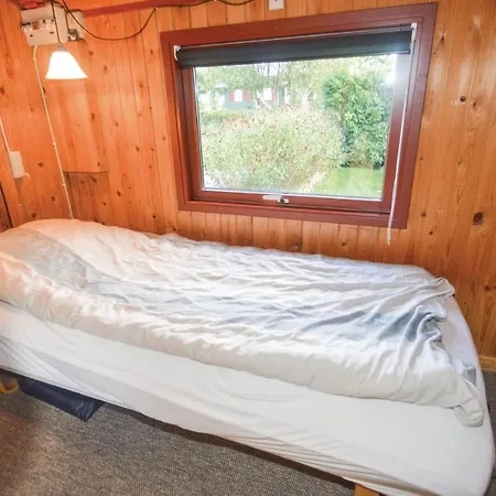 Three-bedroom Holiday In Farso * Hvalpsund