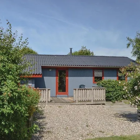 Three-bedroom Holiday In Farso Semesterbostad Hvalpsund